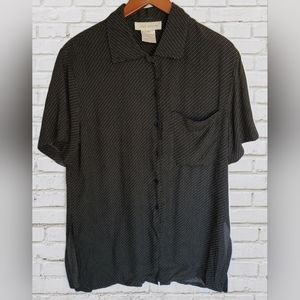 Woman's polka-dot top button up Jones New York size 4 short sleeve black&white